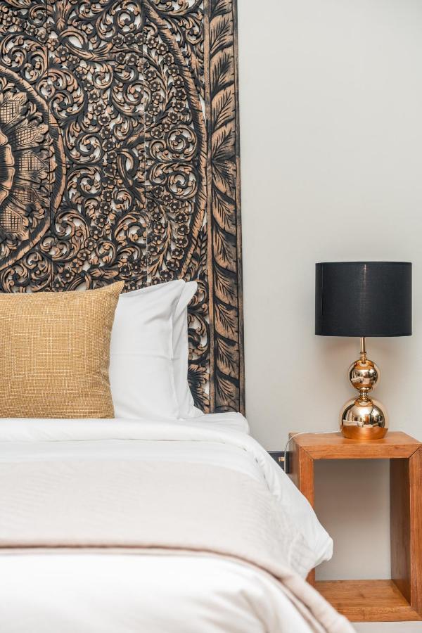 Zee Luxury Boutique Hotel Hinkong Bagian luar foto