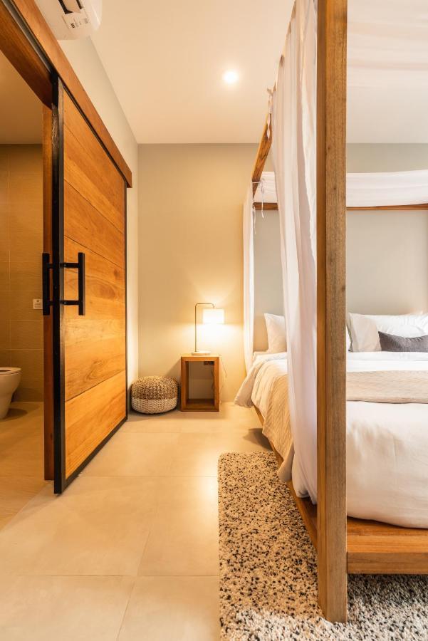 Zee Luxury Boutique Hotel Hinkong Bagian luar foto